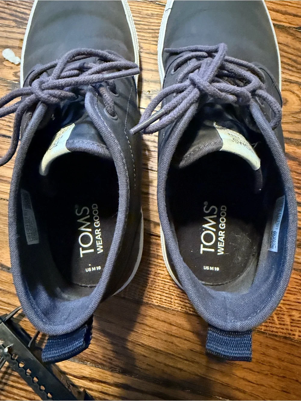 TOMS Paseo Grey Leather Chukka Sneakers Men’s Size 10 White Rubber Sole